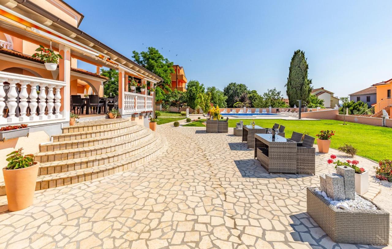 מדולין Villa Natalija מראה חיצוני תמונה